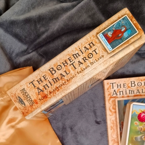 Bohemian Animal Tarot deck,guidebook, and satin satchel - Picture 7 of 10